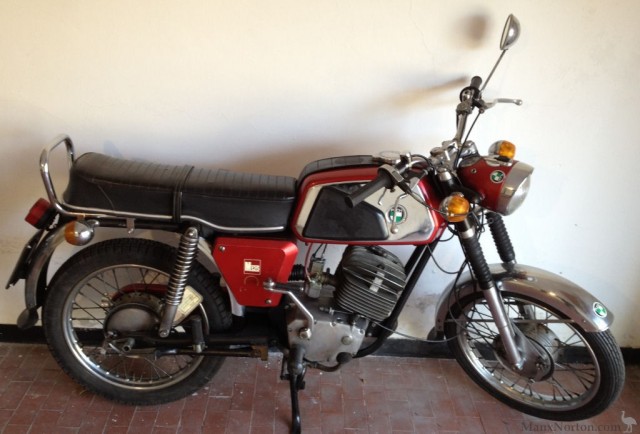 Puch 1971 M125 Deluxe Mavir. Italy.jpg