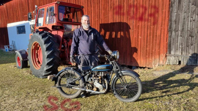 20230415_ESGEE och 1929 Husqvarna aka genvägen.jpg