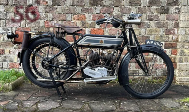 1913 Rex 896cc V Twin Skulle ej ESGEE tacka nej till.png