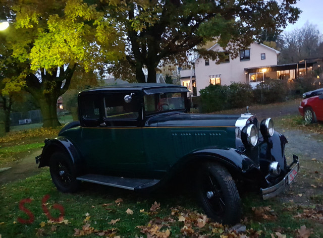 20231022_ESGEE fick flytta 1928 Dodge Brothers Victory för få in hojar i garage.jpg