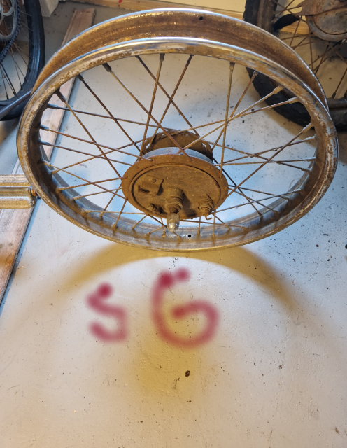 250429 SG köpt ännu ett nytt framhjul till min 1930 NV .png