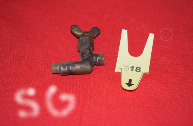 250617 ESGEE har köpt orginal 1910tal Bensin Kran Indian för 1200kr.jpg