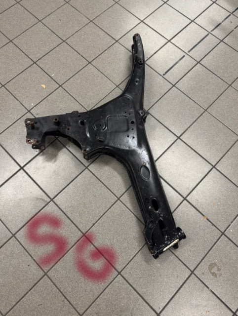 250807 SG har köpt K50 ram för ens son snodde mitt K50 chassie har nog delar för bygga en.jpg