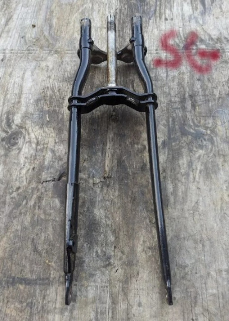 250821 SG vill ha HARLEY DAVIDSON  JD PEASHOOTER SINGLE MODEL B SPRINGER MAIN FRONT FORK.j bara 12000kr plus frakt.jpg