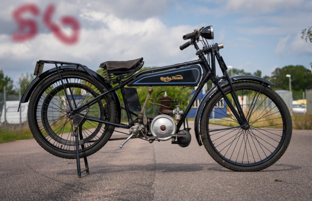 250824 1924 Bayliss Thomas modell 147cc SG lätt chookad av 18000kr plus slag.jpg