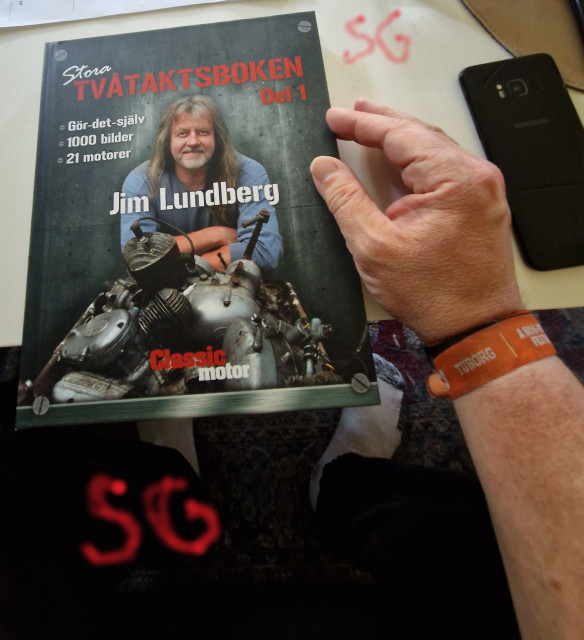 250905 SG har pakat upp Stora Tvåtaksboken 1.jpg