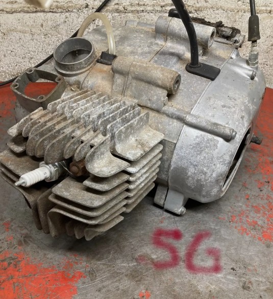 1972 Suzuki RV90 motor SG hitta.jpg