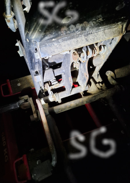 260129 SG var tvungen ge mig ut i -8c och foto och leka med Motorfäste och E-typen.jpg