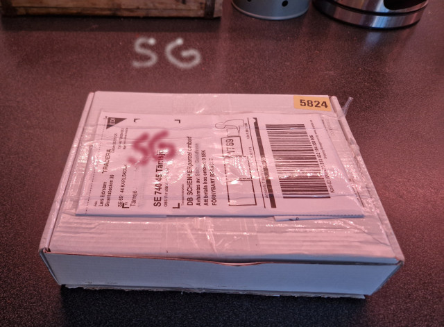 260204 SG fick sms ifrån Schenker var bara åka hämta och sprätta upp.jpg