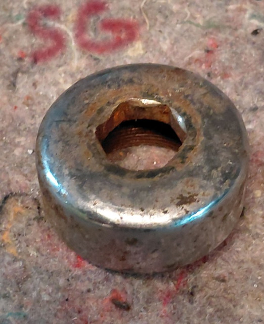 260208 SG köpte topp till styr krona för 50kr av min Norska kontakt.jpg