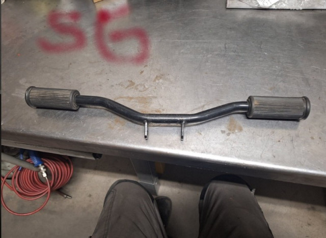 260215 SG Vann Zundapp 529 fotpinnar för 216kr.jpg