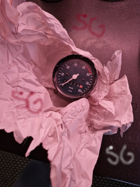 260220 SG tog ur inlindade Zundapp GTS ur huset och veckla upp och där var den.jpg