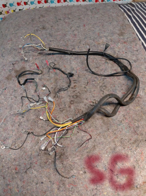 260426 SG kontakta min norske vän och köpte tillbaka 6st saker ifrån den ram jag köpte som orginal 1977 Zundapp GTS kabelstam  just den för 298kr.jpg