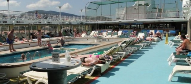 Pool deck .JPG