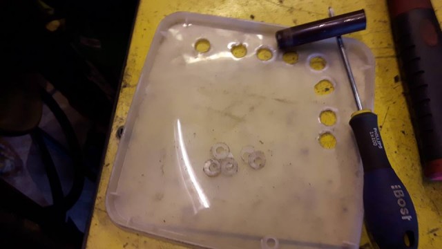 tillverkning av plastbrickor