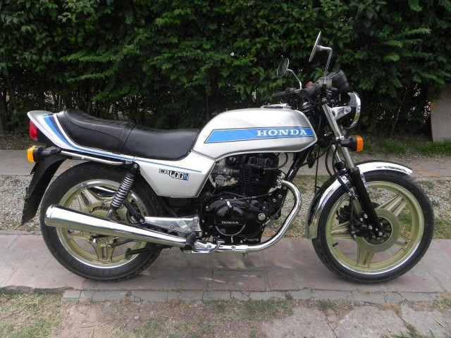 Honda CB 400N 80.jpg